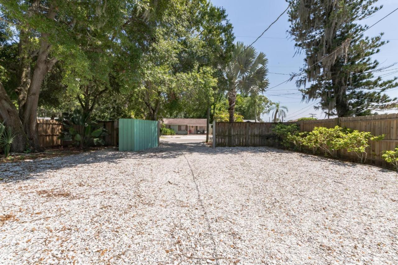 Sarasota, Fl Bungalow - Bright & Breezy Coastal Vibes - 10 Mins To White Sand Beaches Home Exterior photo